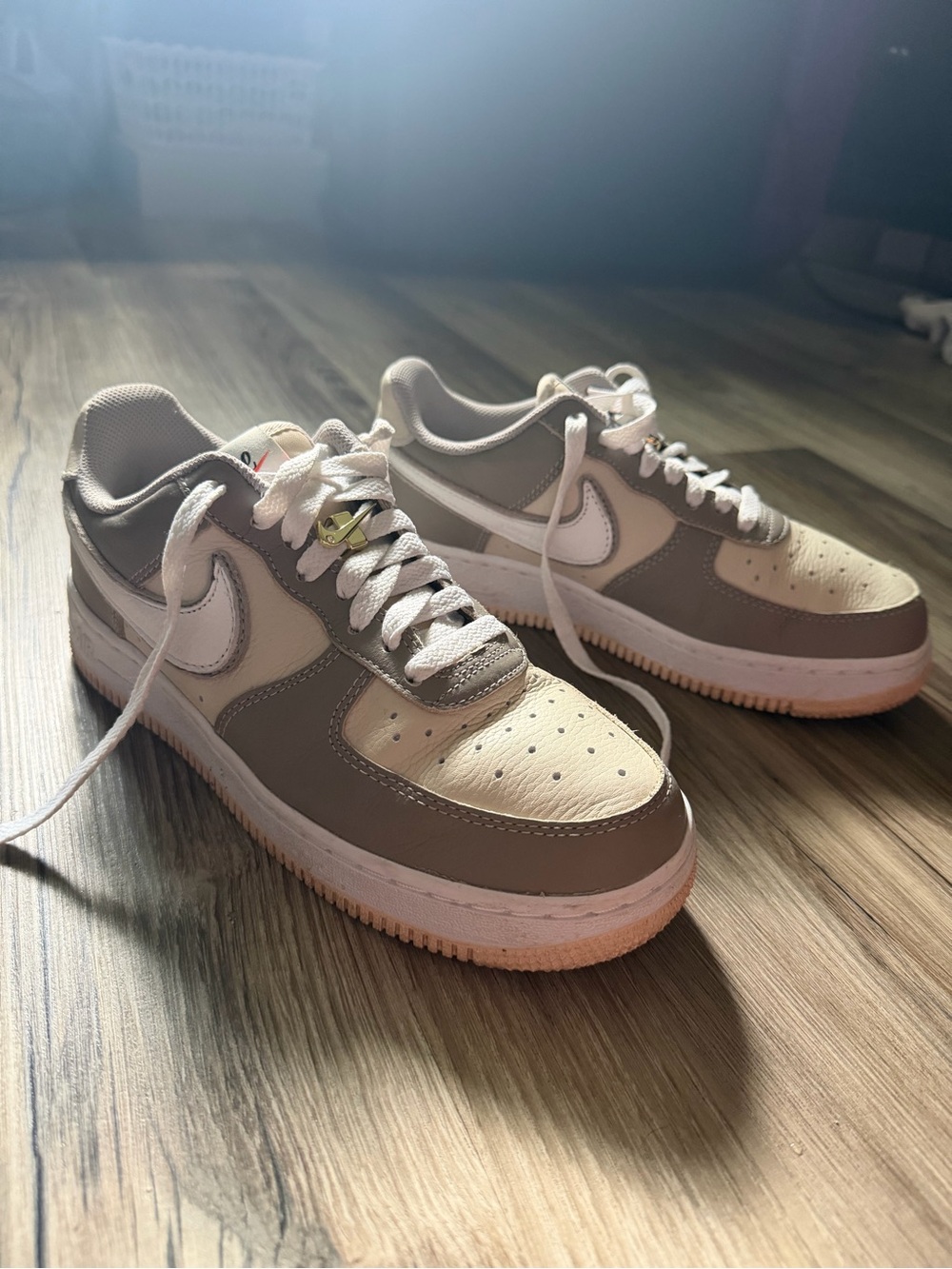 Nike Low-Top Sneakers in White and Gray